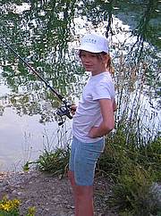 M�dchen beim fischen